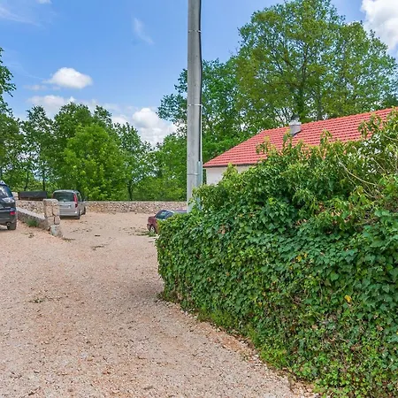 House Mali Dvori Ferienhaus