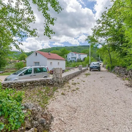 House Mali Dvori Ferienhaus