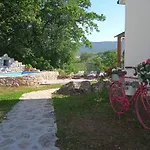 House Mali Dvori * Krivodol