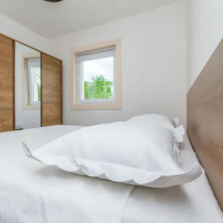 Holiday home House Mali Dvori *