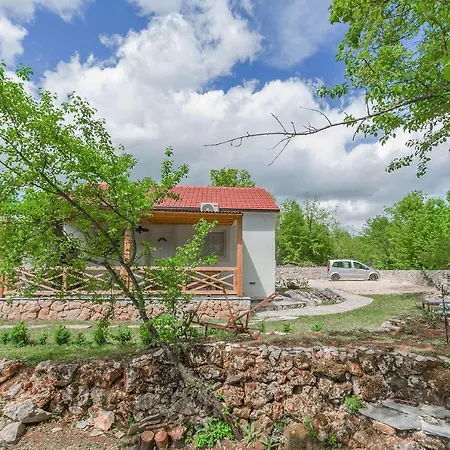 House Mali Dvori Holiday home *