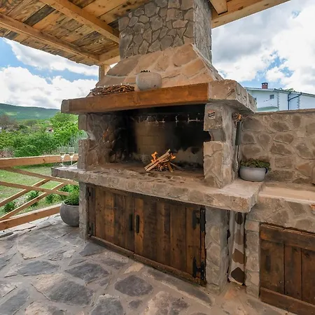 Holiday home House Mali Dvori