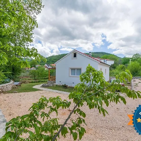House Mali Dvori * Krivodol
