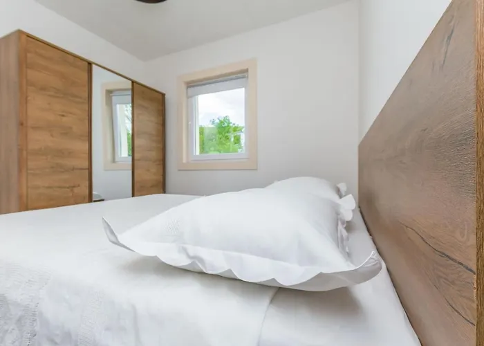 Holiday home House Mali Dvori *