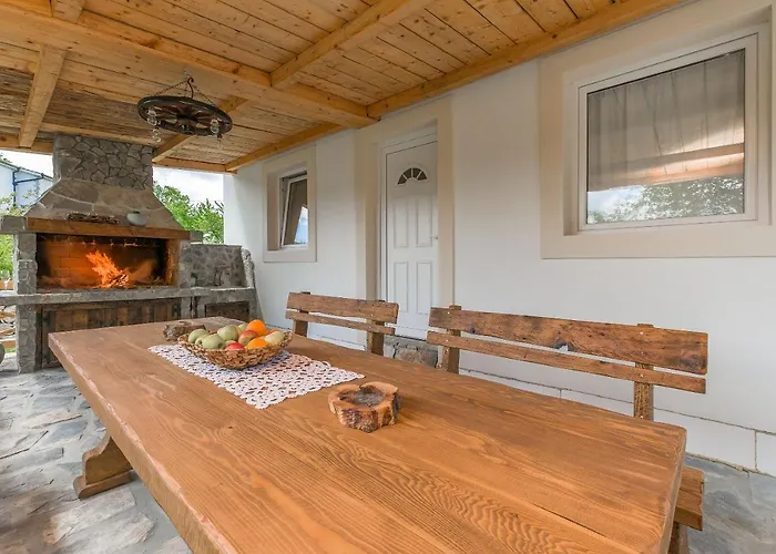 Holiday home House Mali Dvori