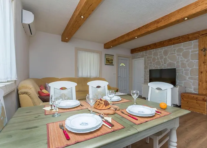 House Mali Dvori Krivodol