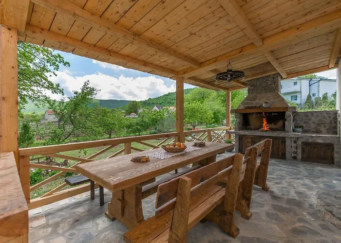 Holiday home House Mali Dvori